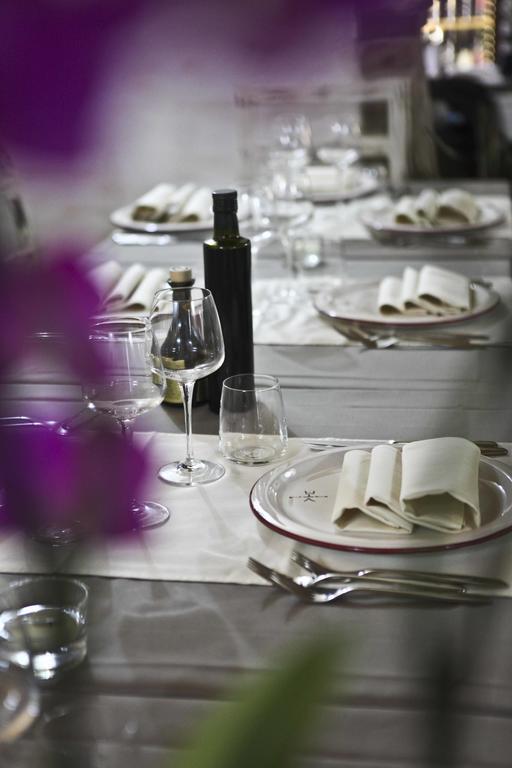 Abas Ristorante Pizzeria Affittacamere Ales Exteriör bild