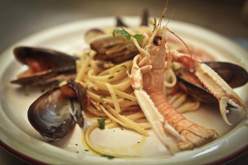 Abas Ristorante Pizzeria Affittacamere Ales Exteriör bild